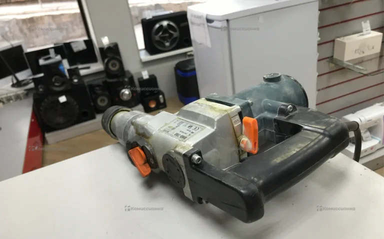 Перфоратор bort BHD-700