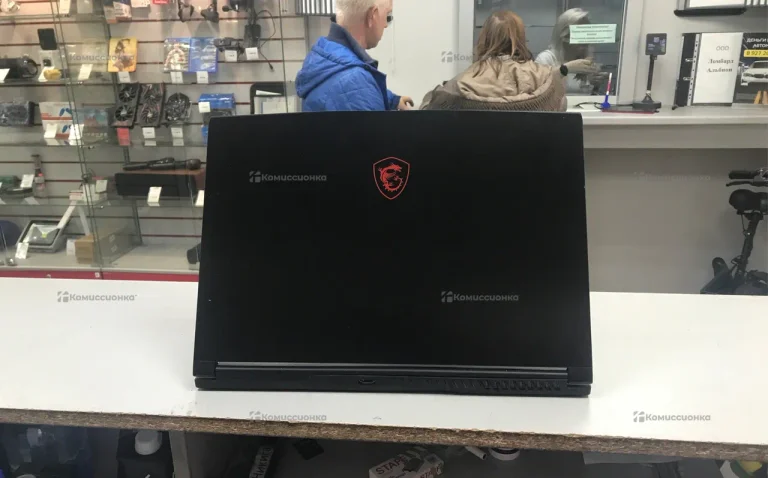 Ноутбук MSI