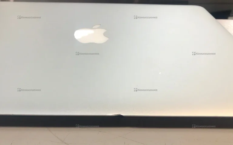 Ноутбук mackbook Air 13 (2015)