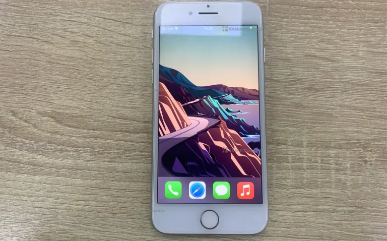 Apple iPhone 8 2/64 ГБ