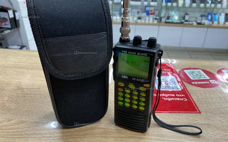 Приемник AOR AR 8200