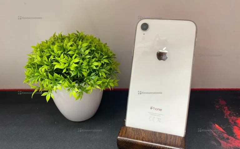 Apple iPhone XR 3/64 ГБ