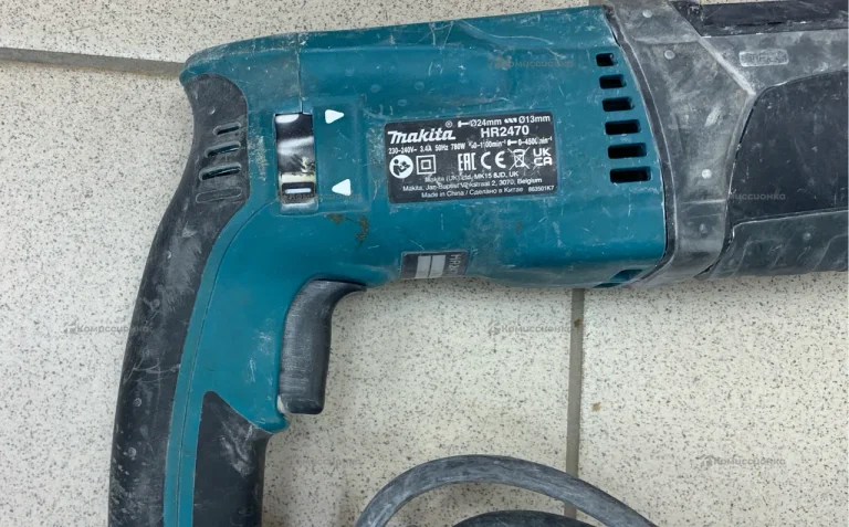 Перфоратор makita HR2470
