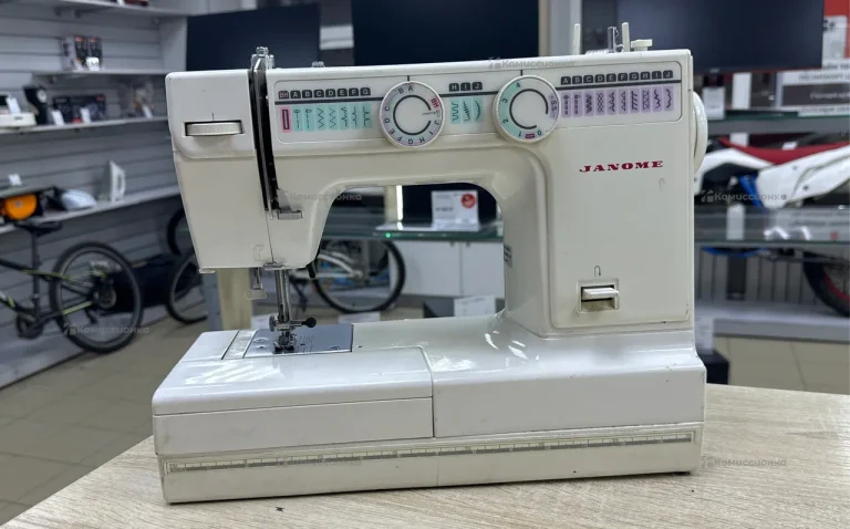 Швейная машина Janome RX18S