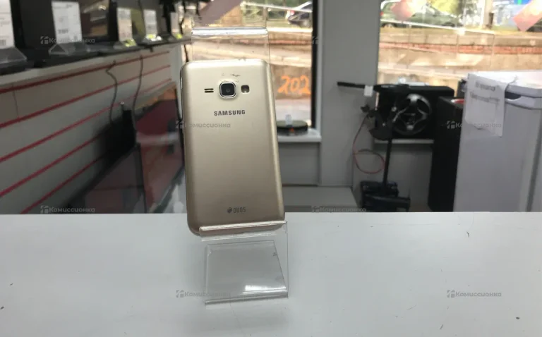 Samsung Galaxy J1 8Gb (2016)