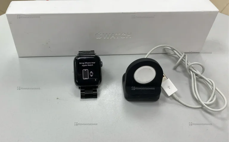 Часы Apple Watch Series 6 44mm