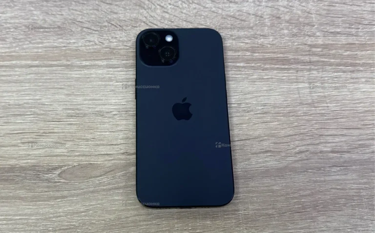 Apple iPhone 15 6/128 ГБ