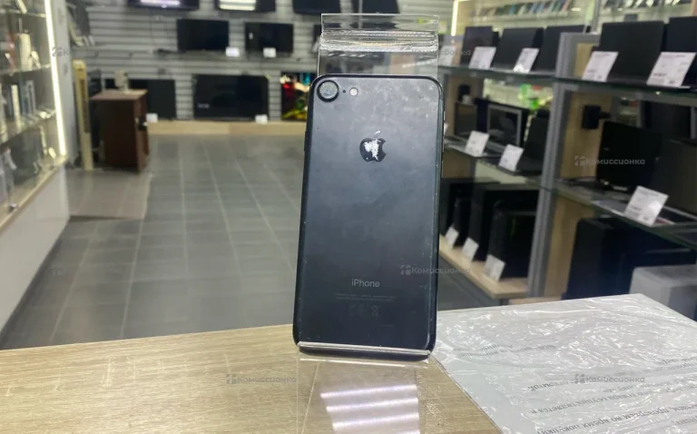 Apple iPhone 7 2/128 ГБ