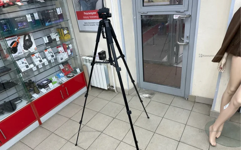 Штатив для фотоаппарата