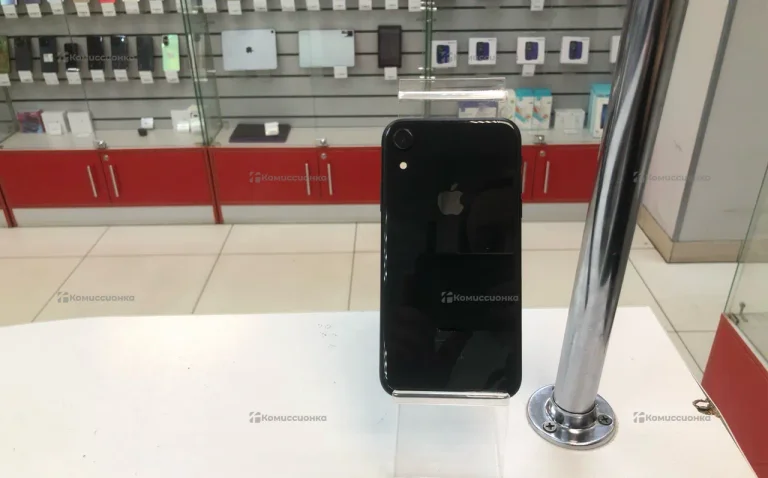 Apple iPhone XR 3/64 ГБ