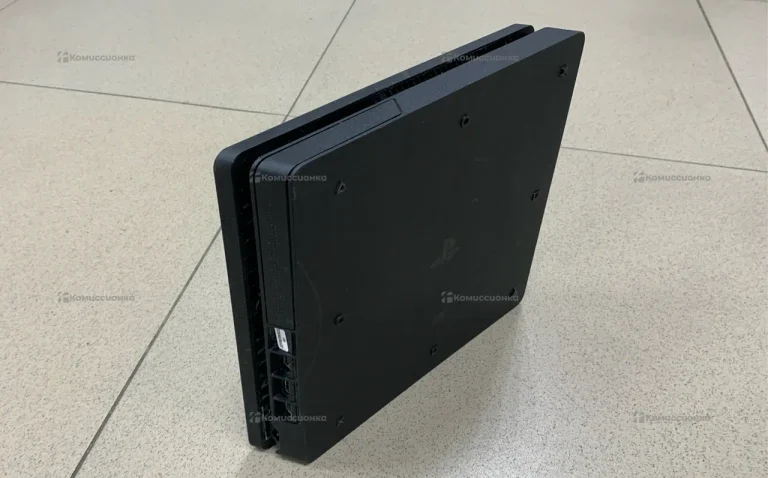 Приставка PS4. PlayStation 4 slim 500gb