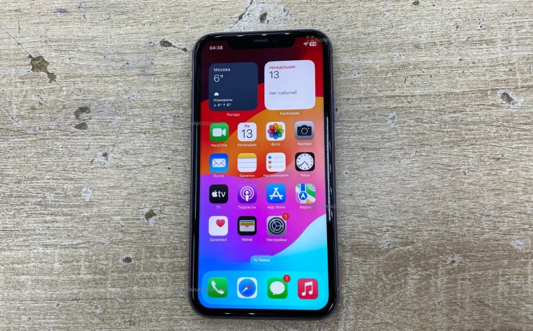 Apple iPhone 11 4/128 ГБ