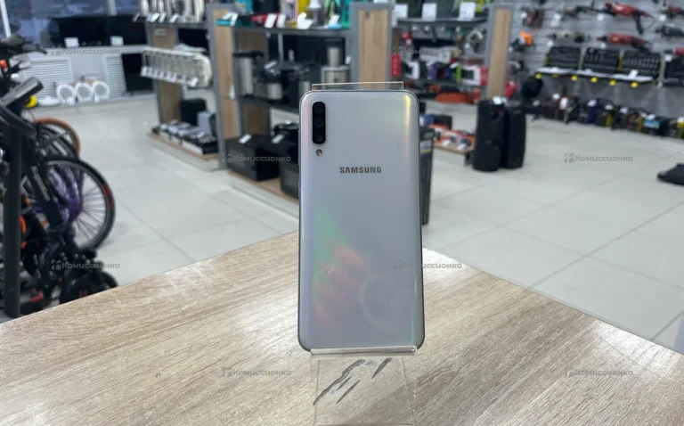 Samsung Galaxy A50 4/64 ГБ