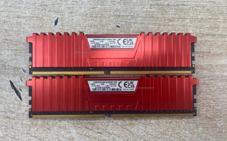 Оперативная память Vengeance DDR4 (2/8)