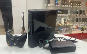 Приставка Xbox 360 E.