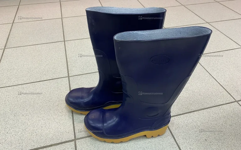 Сапоги резиновые железный нос 40р