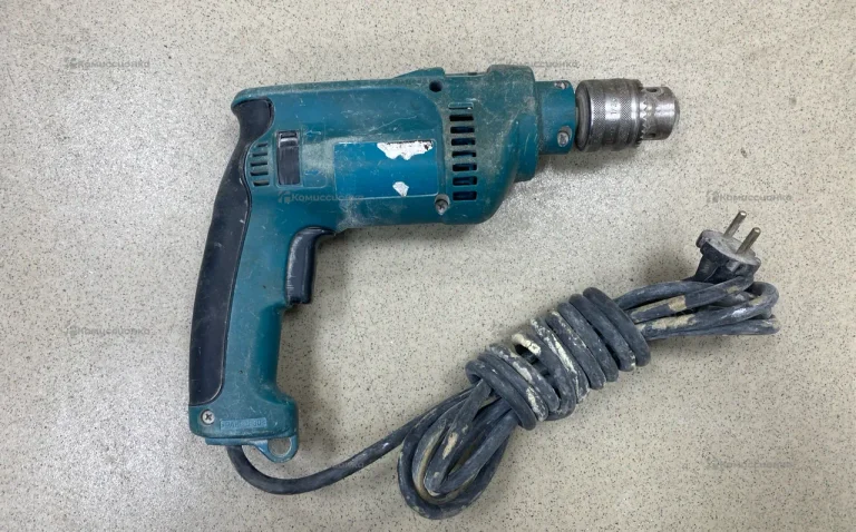 Сетевая ударная дрель Makita