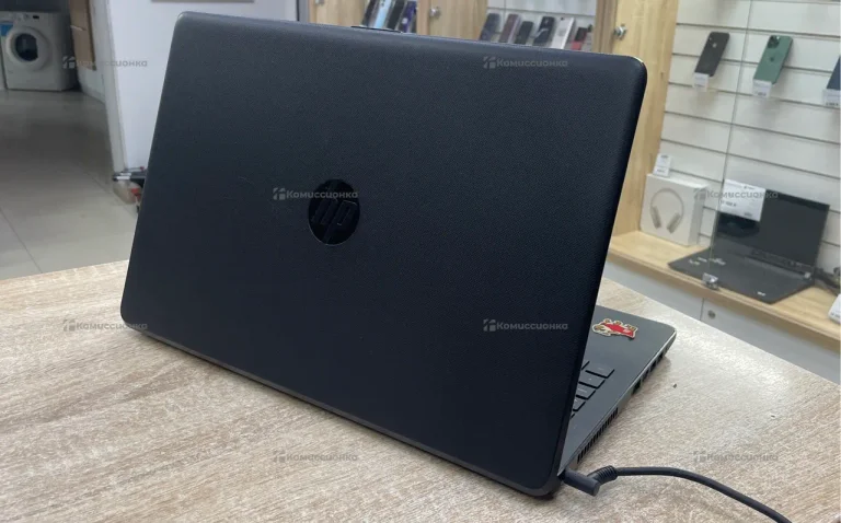 Ноутбук HP 16-BW647UR
