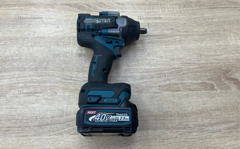 Аккумуляторный гайковерт Makita TW007G