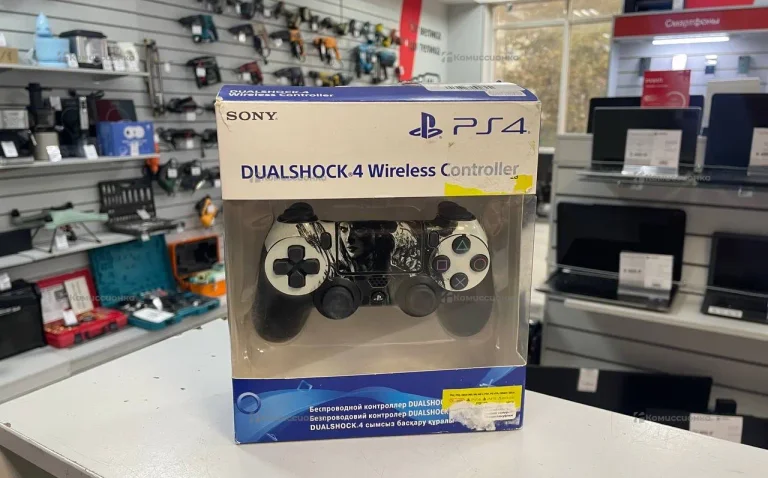 Dualshock 4 геймпад