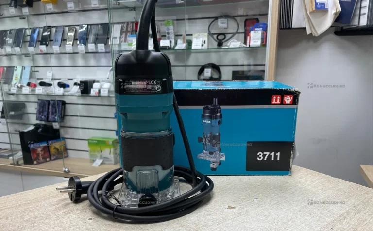 Фрезер кромочный Makita 3711