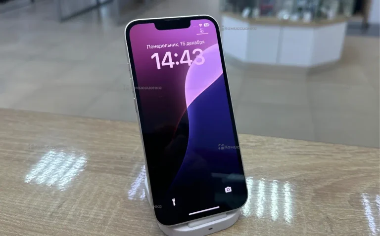 Apple iPhone 13 4/128 ГБ