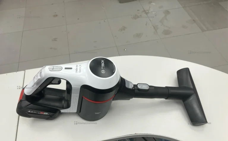 Пылесос вертикальный хендстик Bosch BCS611AM