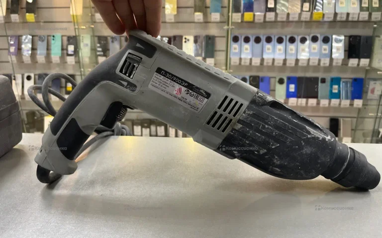 Перфоратор Интерскол П-30/900ЭР