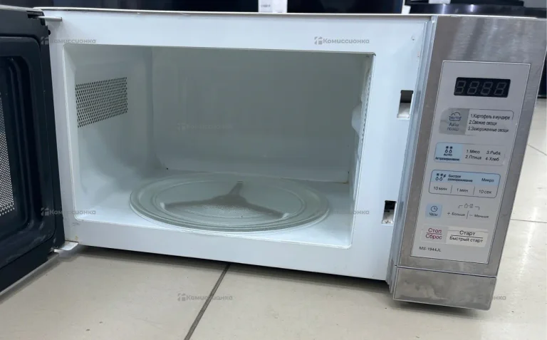 Микроволновая печь  LG