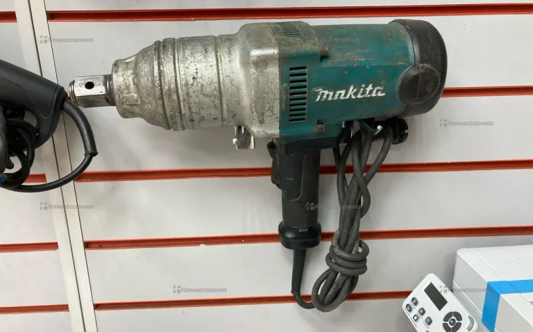 Гайковерт makita TW1000
