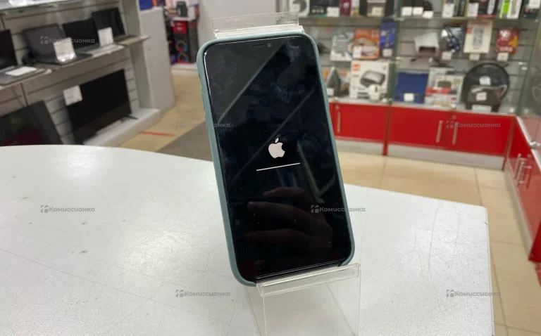 Apple iPhone 11 4/128 ГБ