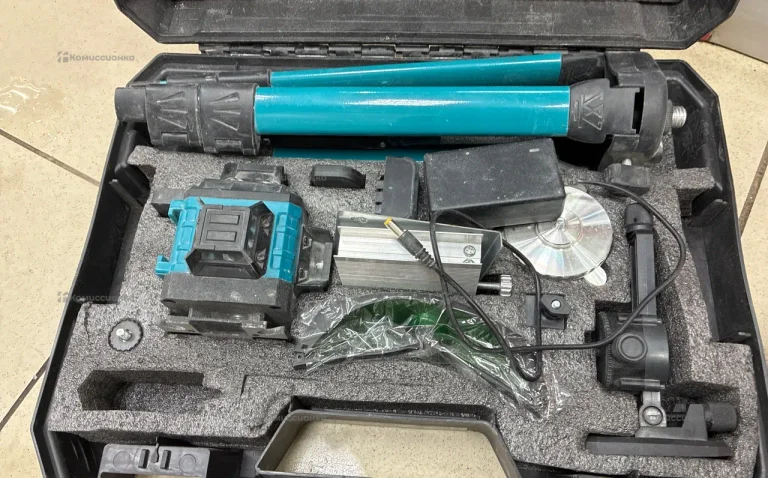 Лазерный уровень no name