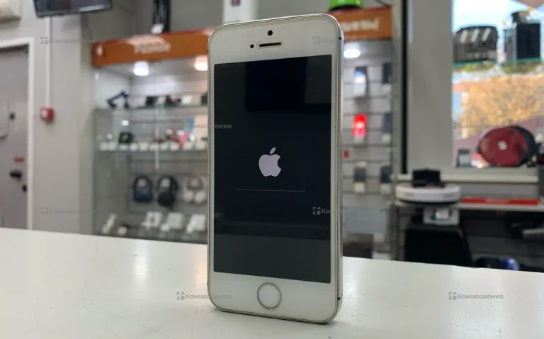 Apple iPhone SE 64Gb