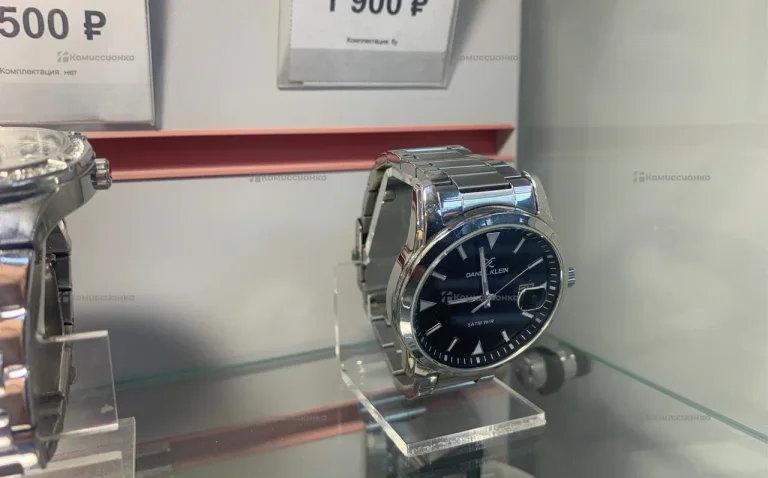 Часы Daniel Klein