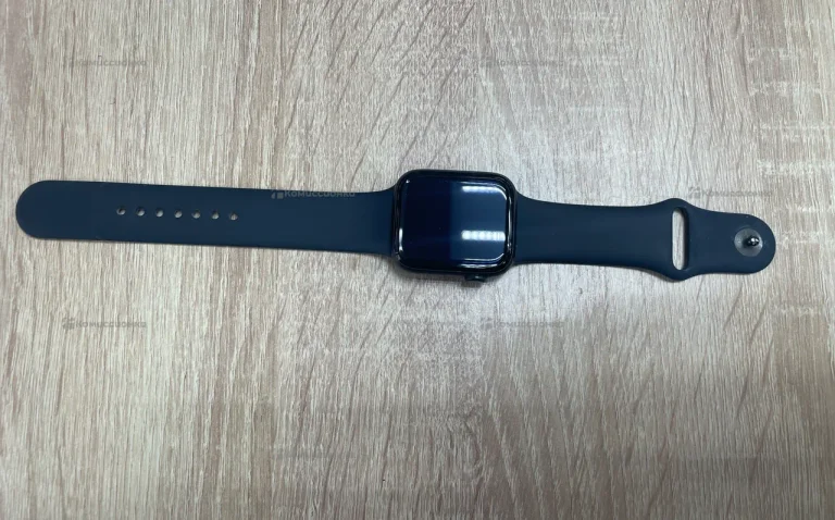 Часы  Apple Watch SE Gen 2 44
