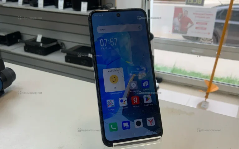 Infinix Hot 30 Play 8/128 ГБ