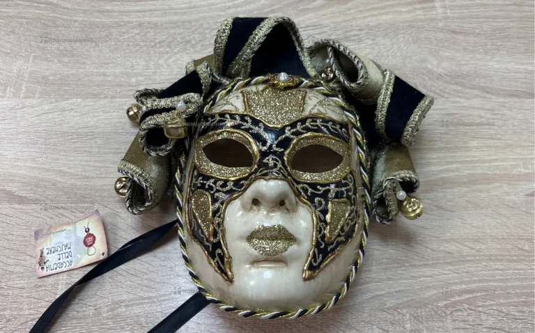 Венецианская маска