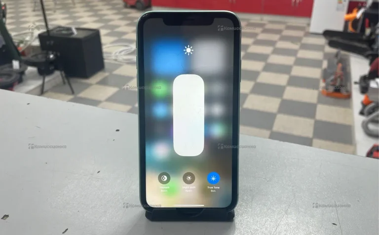 Apple IPhone 11 64Gb