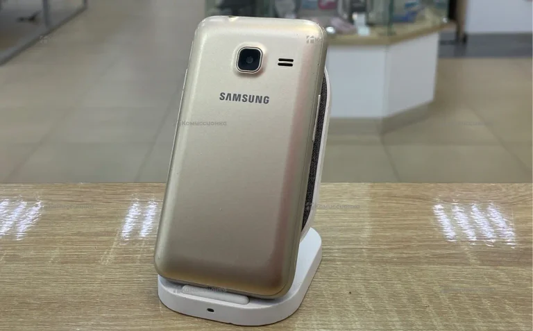 Samsung Galaxy J1 Mini SM-J105H 1/8 ГБ