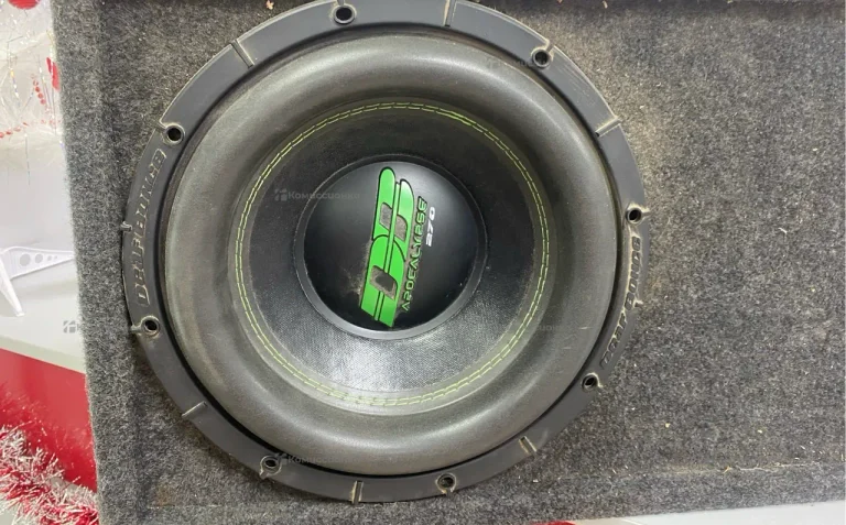 Сабвуфер  deaf bonce apocapylpse db-sa272d1 270 с