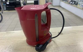 Чайник красный