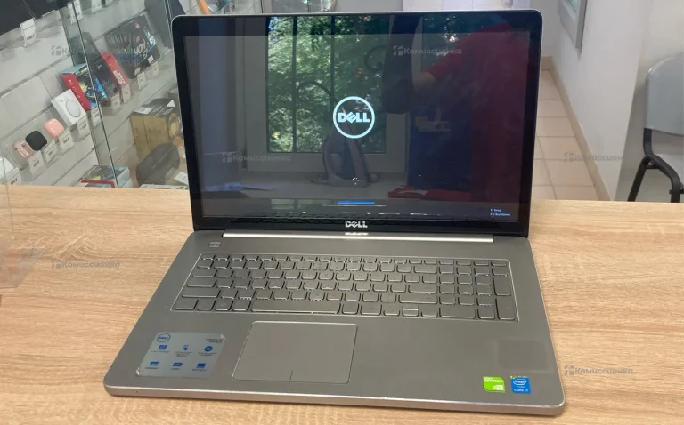 Ноутбук  inspiron 17 7000