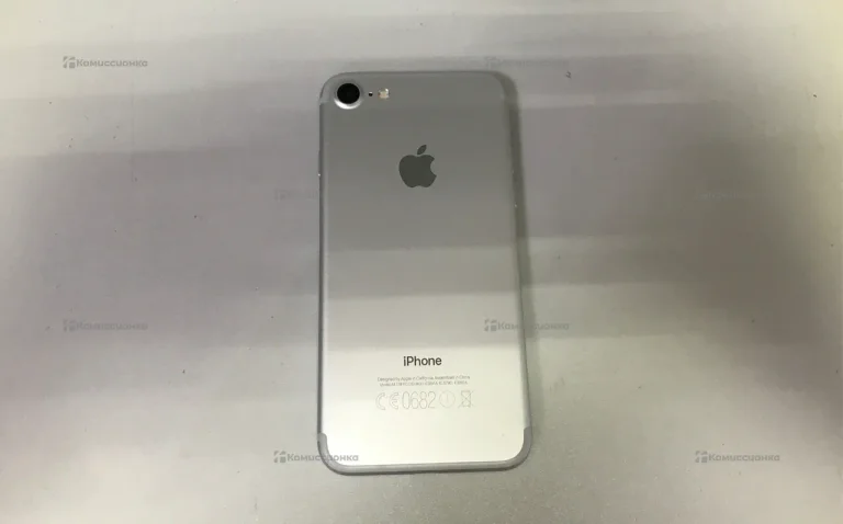 Apple iPhone 7 2/32 ГБ