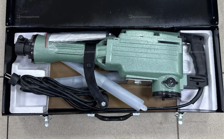 Отбойный молоток МОЭ-1650