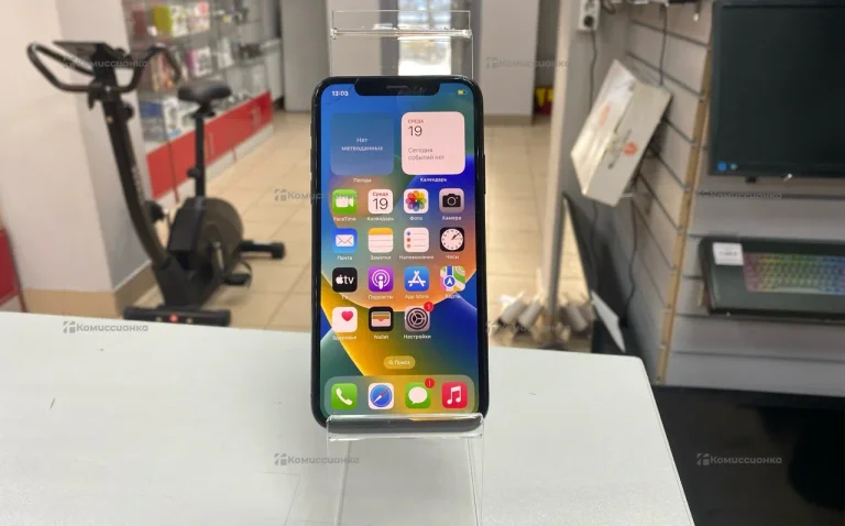 Apple iPhone X 3/64 ГБ