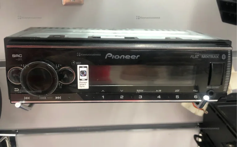 Автомагнитола Pioner MVH-S520BT
