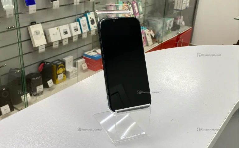 Apple iPhone 13 4/128 ГБ