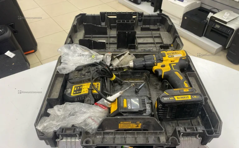 Дрель Шуруповерт Dewalt DCD 777