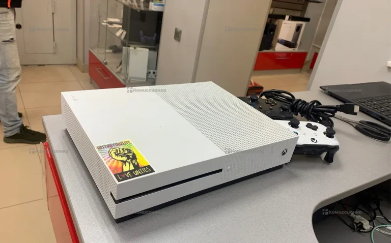 Приставка Xbox Xbox one s 1tb