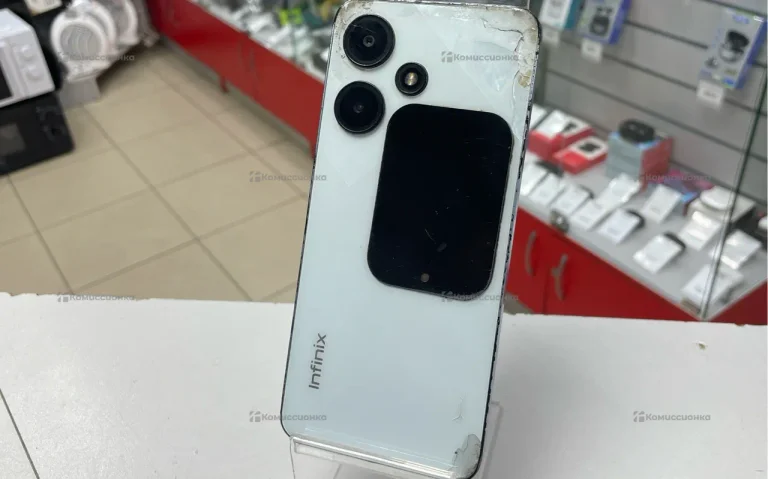 Infinix Hot 30i 4/64 ГБ